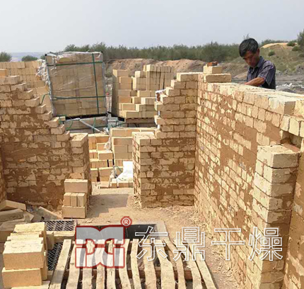 煤泥烘干機爐子砌筑現場